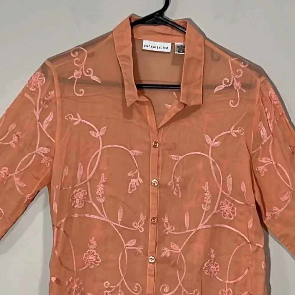 Pursuits Ltd. Peach Color Button Down Top. Size Medium.
